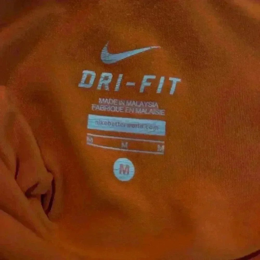 Nike Women’s Runner by Jacket. Medium. Orange. Dri-Fit. Preowned.